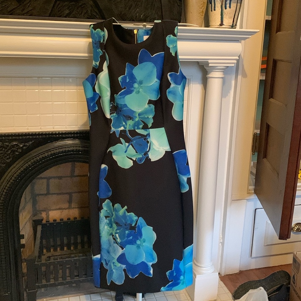 Calvin Klein exposed back zip midi. Worn 1x. Perfect condition